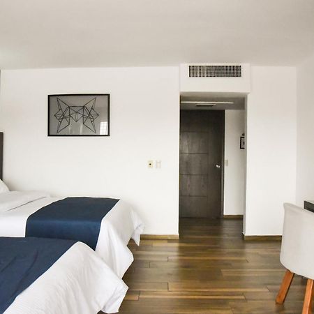 Hotel Expo Plaza Business And Family Guadalajara 사포판 외부 사진