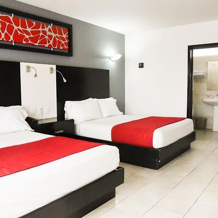 Hotel Expo Plaza Business And Family Guadalajara 사포판 외부 사진