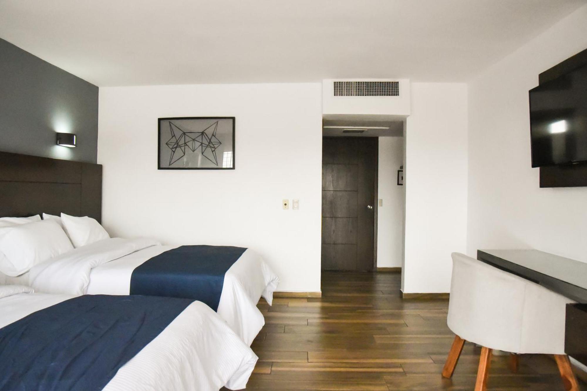 Hotel Expo Plaza Business And Family Guadalajara 사포판 외부 사진