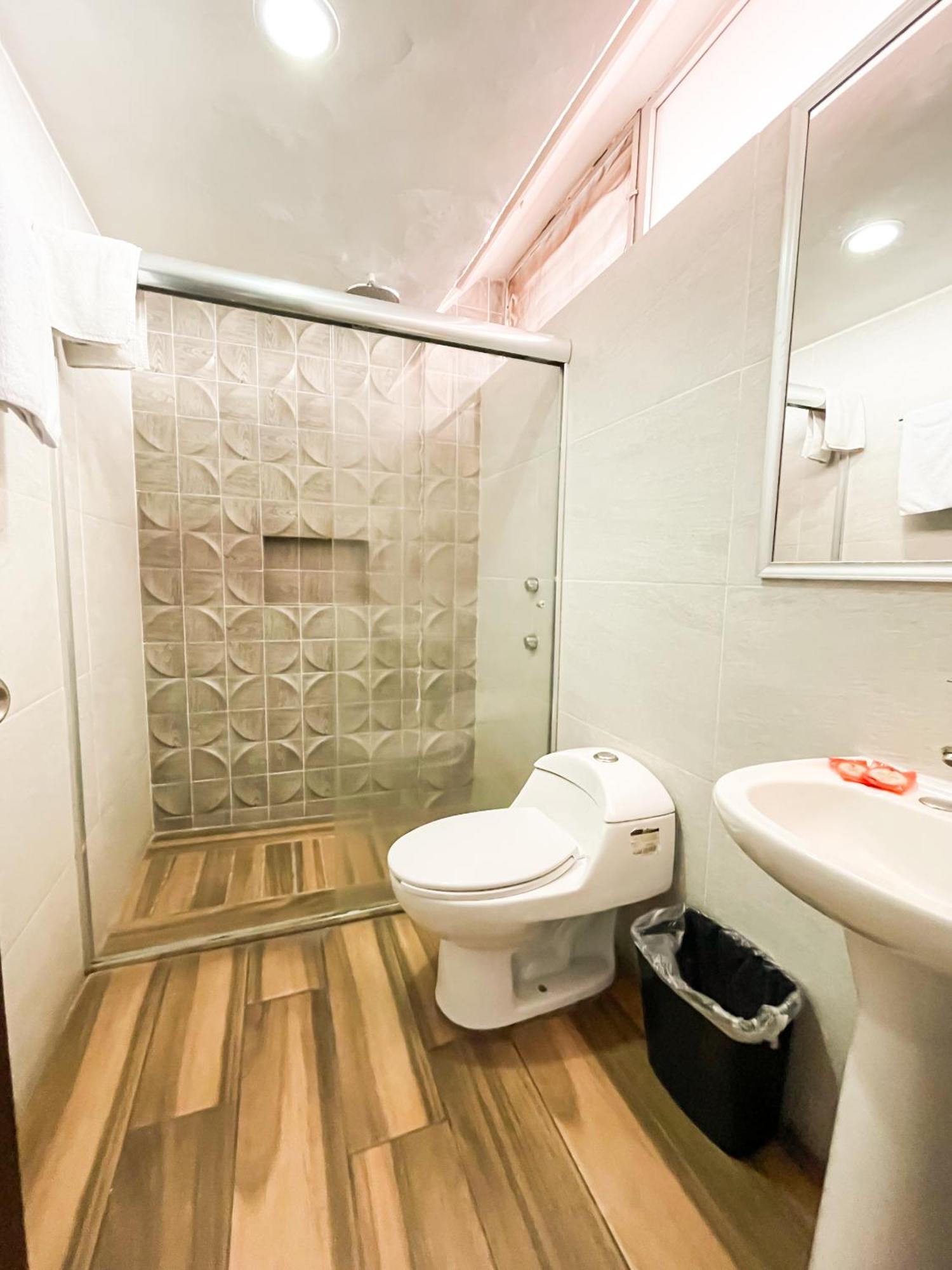 Hotel Expo Plaza Business And Family Guadalajara 사포판 외부 사진